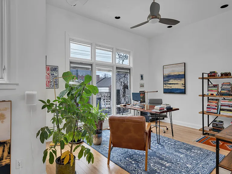 334 Van Buren St — Photo 26