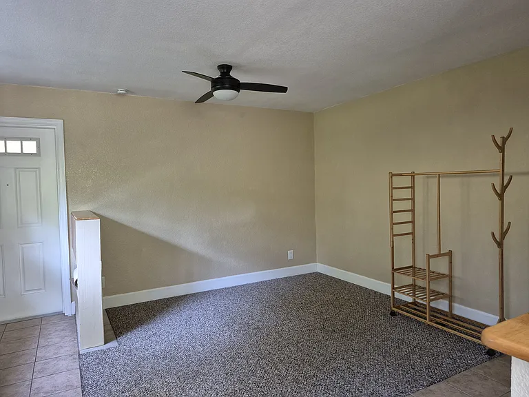 1209 NE 21st Ave — Photo 16