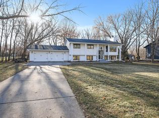 1260 Amble Rd, Arden Hills, MN 55112