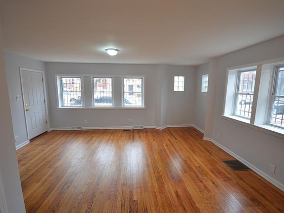 3rd image of 2815 W 25th Pl #1