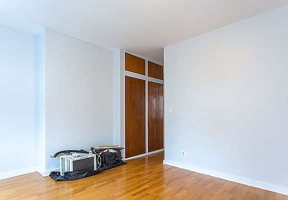 5th image of 220 Eckford St APT 3