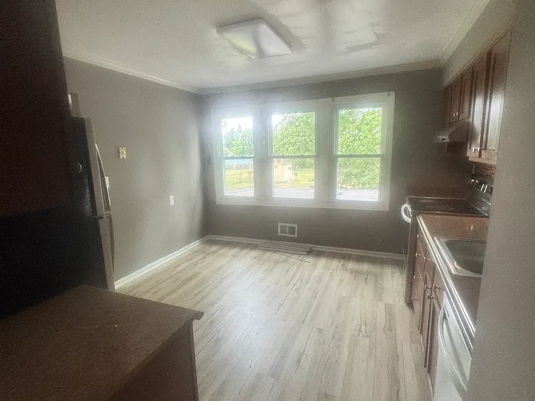 10118 Griff Dr #ENTIRE HOU — Photo 16