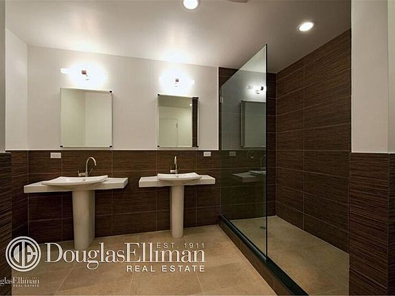 4th image of 5-43 48th Ave #5D