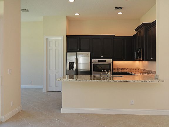 4th image of 10873 SW Visconti Way