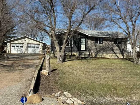 10 E Main St, Munson, AB T0J 2C0