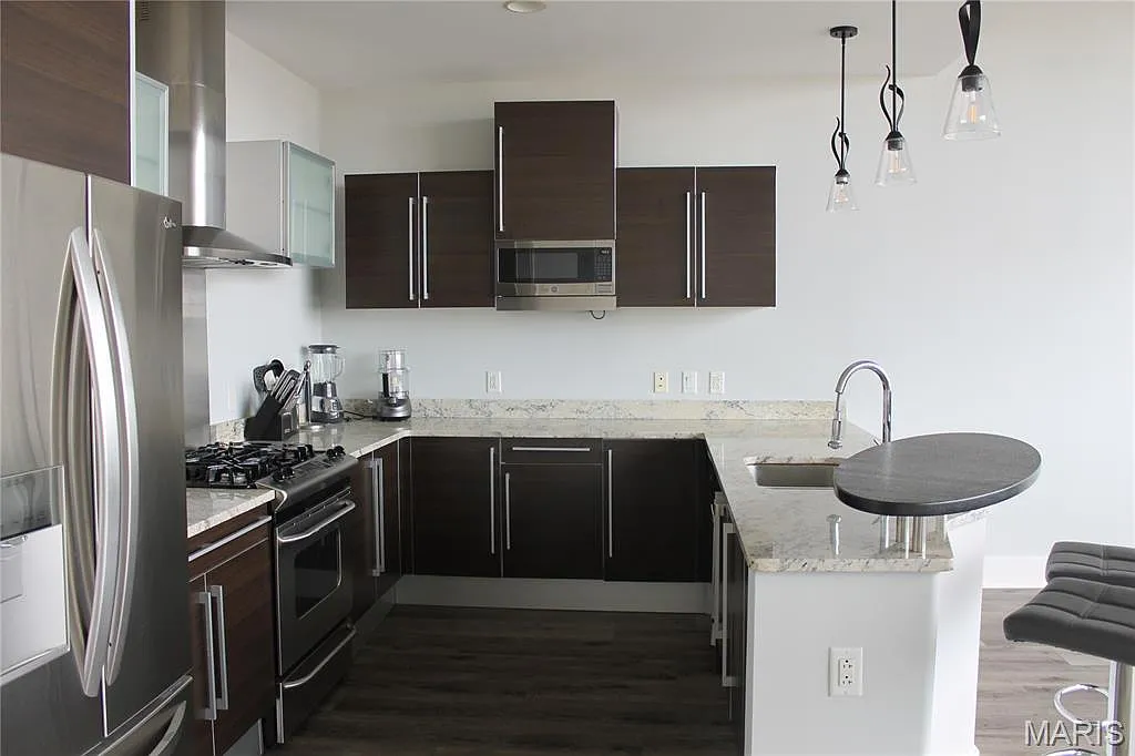 Building Photo - 4100 Forest Park Ave #510