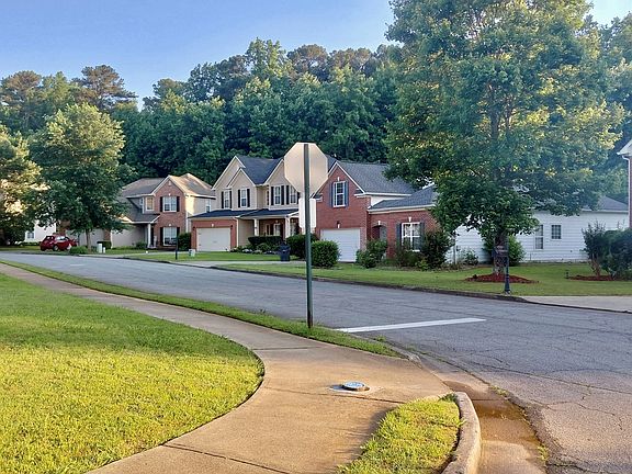 5th image of 3374 Palm Cir NW