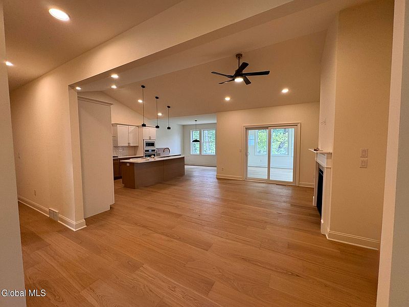 4th image of 103 Maxwell Road