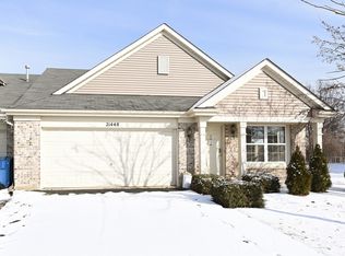 21448 Carlton St, Crest Hill, IL 60403