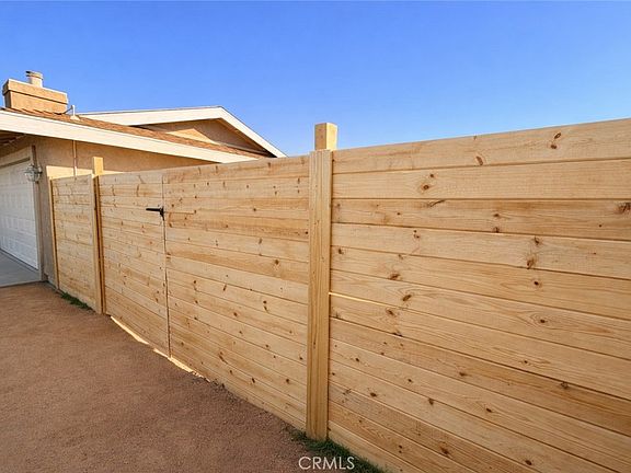 4th image of 58271 Caliente St