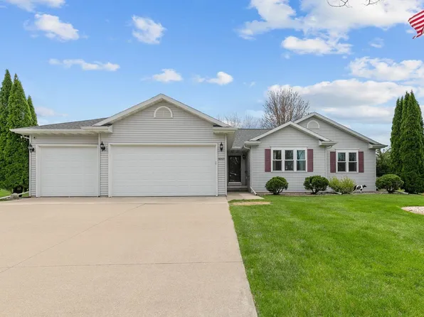 W6423 Boonesborough Dr, Greenville, WI 54942