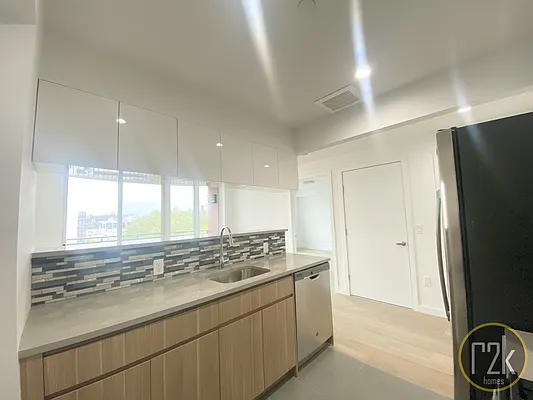 Rented by Realty 2000 Corp | media 30