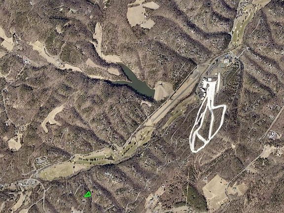 3rd image of Fairway Dr