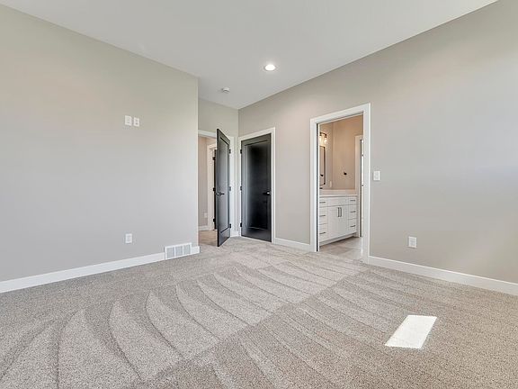 4th image of 13733 240th Ave