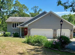 11587 Georgetown Dr, Demotte, IN 46310