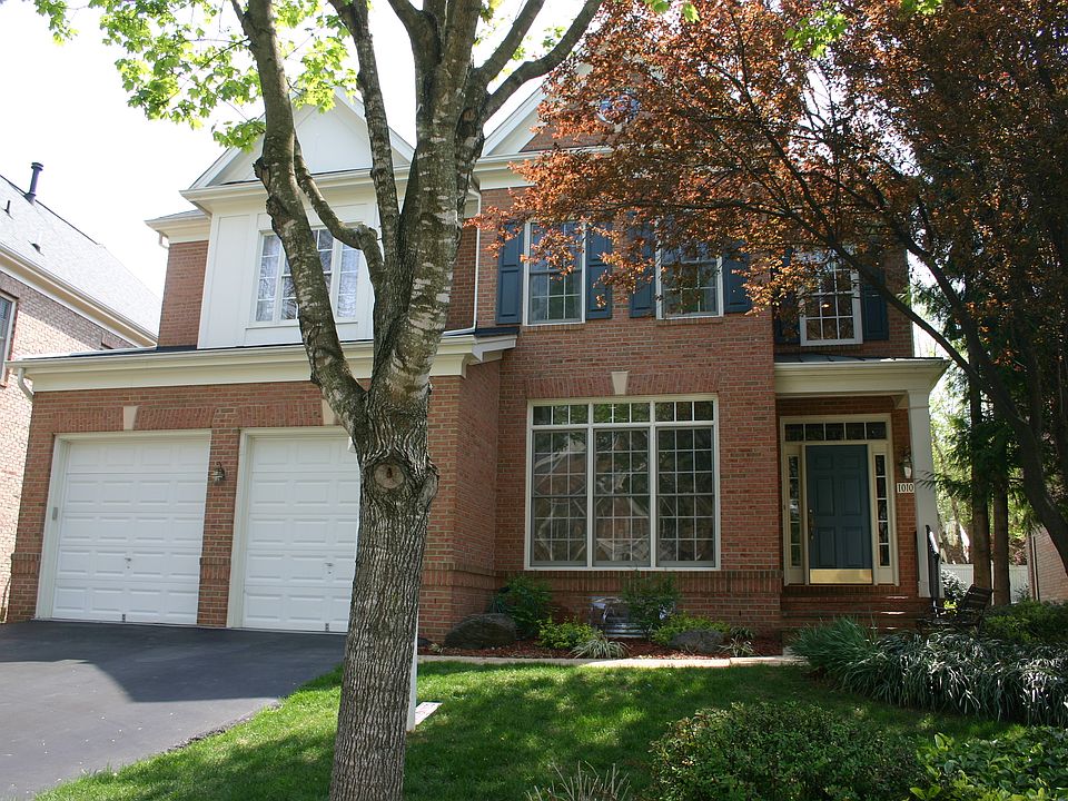 1st image of 10105 Daniels Run Way