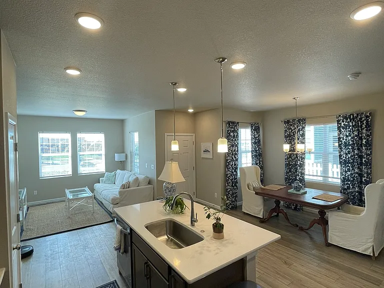 5271 Mountain Vista Hts — Photo 4