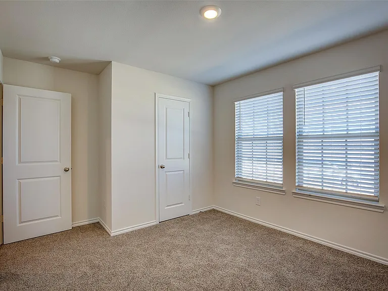 2912 Wooten Trl — Photo 8