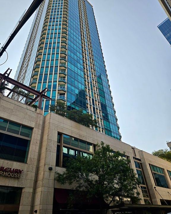 1st image of 500 Throckmorton St APT 2505