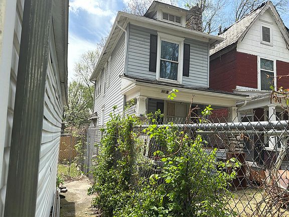 3rd image of 4633 E 7th St