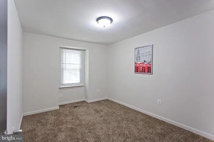 8593 Pioneer Dr — Photo 12
