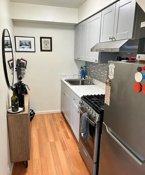 240 Main St #8 — Photo 3