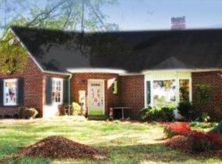 404 W Race St, Kingston, TN 37763