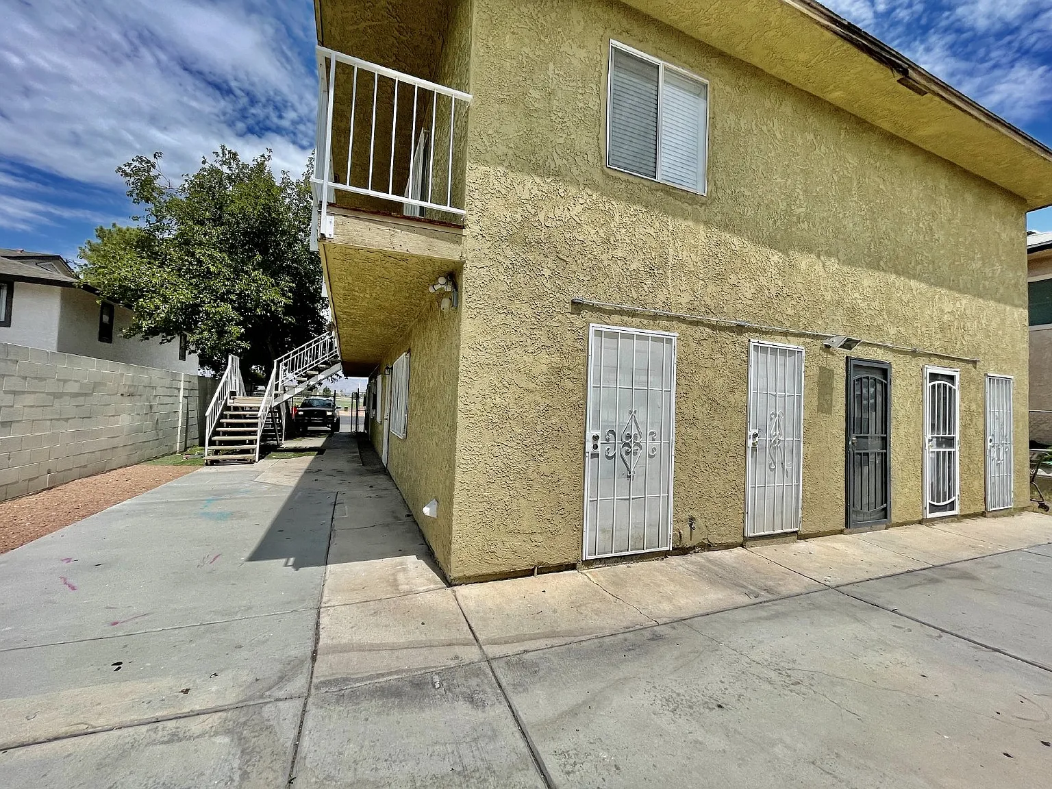 2 bed, 1.0 bath, 815 sqft, $1,000 — Photo 3