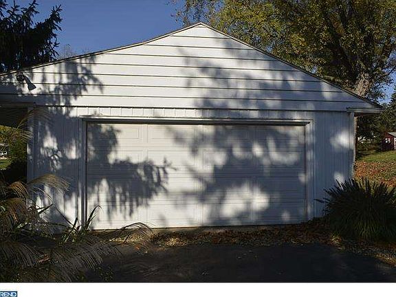 2nd image of 500 Saint Johns Cir