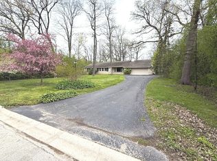 980 Mellody Rd, Lake Forest, IL 60045