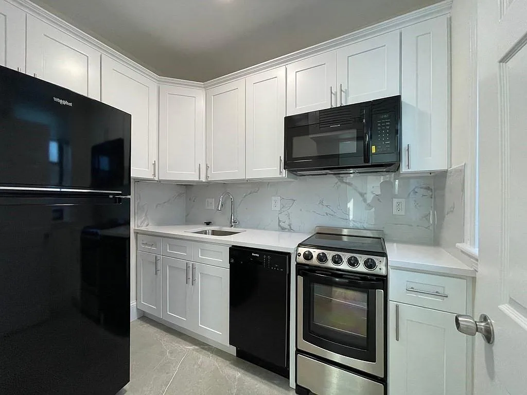 Building Photo - 90 Brainerd Rd #14