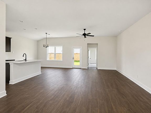 2nd image of 2217 S Post Oak Cir