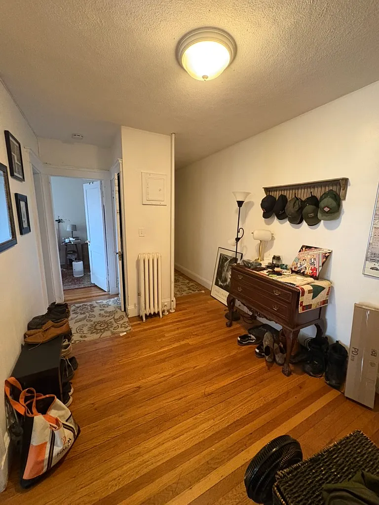 2 bed, 1000 sqft, $2,650 — Photo 2