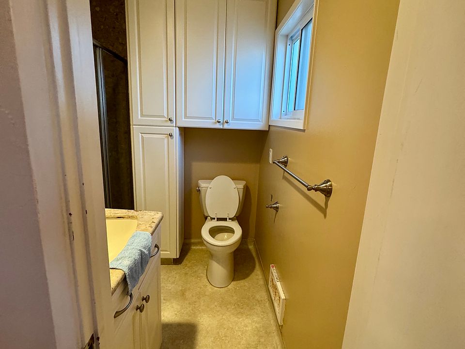 2nd image of 2686 Chauncey Dr