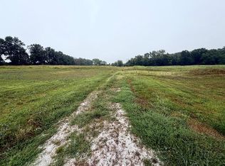 Ozark Ln, Higginsville, MO 64037