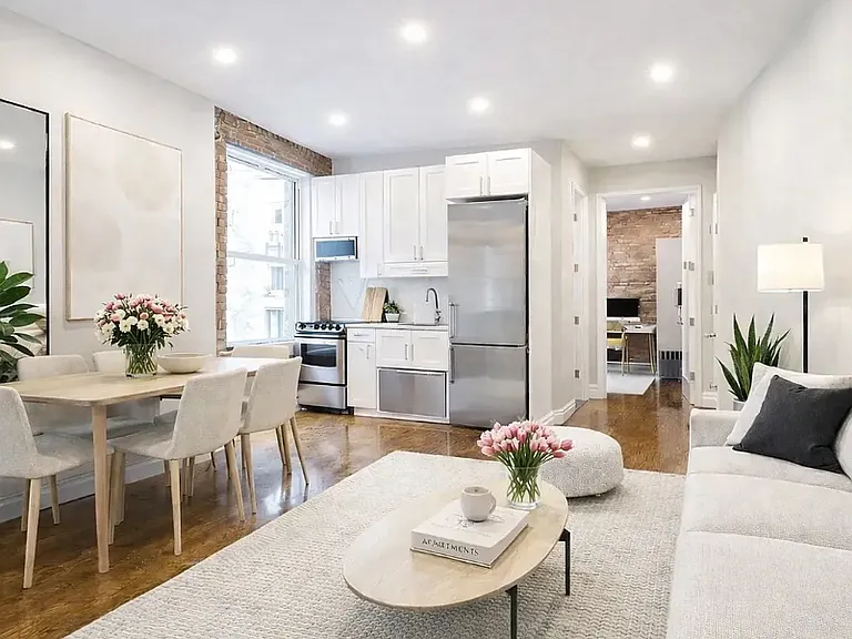 145 W 10th St #3E — Photo 1