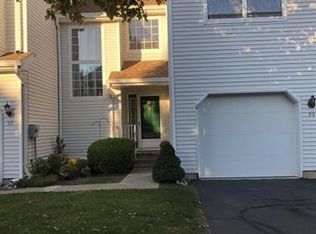 37 Winding Brook Rd #403, Hamburg, NJ 07419