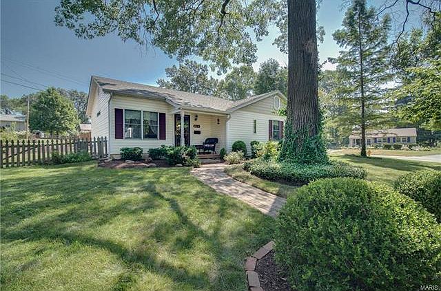 1st image of 160 Chatwood Ter