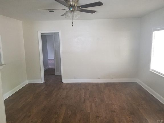 5th image of 404 W Sunset Ave