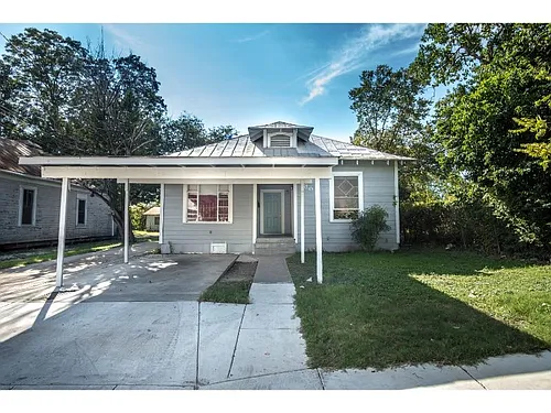 308 Belmont Photo 1