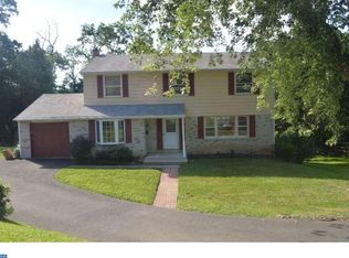 8802 Wainwright Rd, Wyndmoor, PA 19038