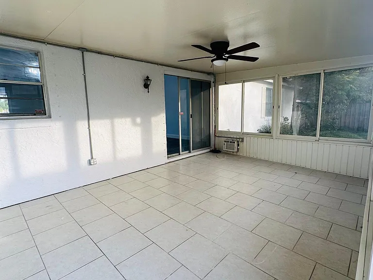 648 Pyramid Ave — Photo 9