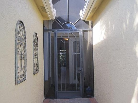 GIBRALTER FRONT BIRD CAGE