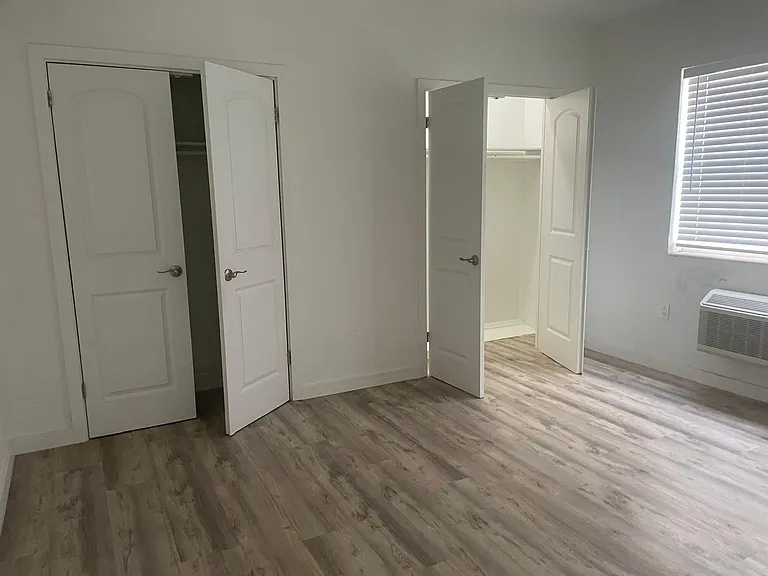 1445 West Ave #4 — Photo 3