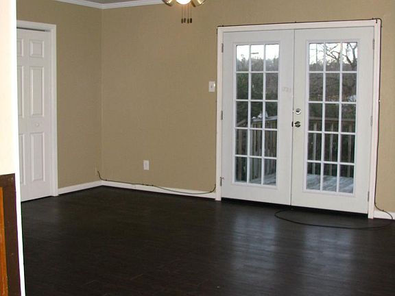 3rd image of 9 Amber Ln APT C