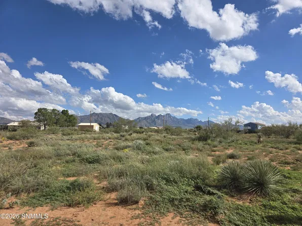 8708 Holman Rd, Las Cruces, NM 88012