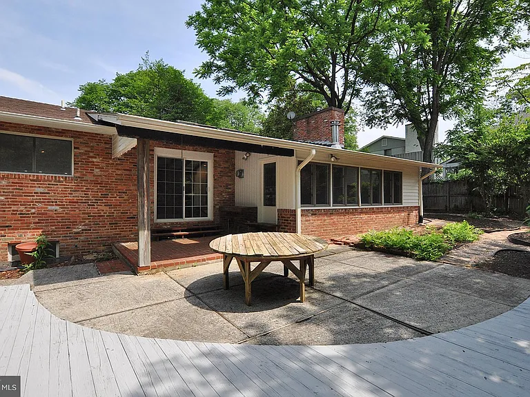 7024 Richard Dr — Photo 25