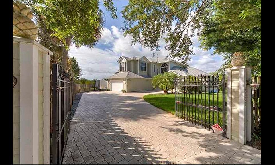 2nd image of 4166 SW Saint Lucie Ln