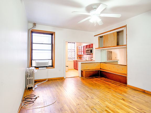 5th image of 33 E 7th St #3E