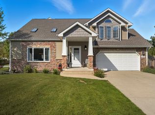 1356 Sugar Creek Ct, Valparaiso, IN 46385